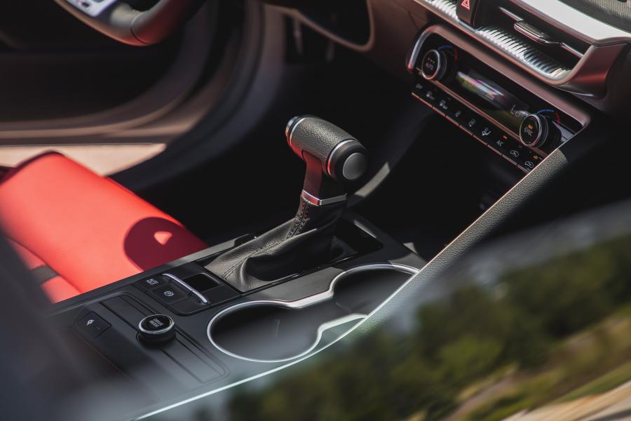 Интерьер Kia K5 GT-Line 2020 года  (NA) (фото 38 из 41)